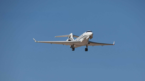 Freewing PJ50 Private Jet mit Gyro EPO 1700mm PNP